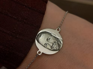 צמיד פלטה עם חריטת תמונה