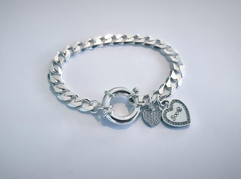 dfc23901-b708-4264-b8a4-7c5dd062d25d