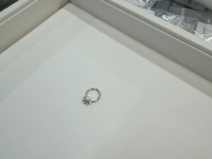 פירסינג חישוק 14k פנינה מעוטר באבנים