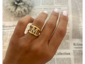 טבעת אות מעוצבת