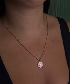 שרשרת חותם סנפיר ורוד - שרשרת זהב יוקרתית עם תליון אמייל מעוצב